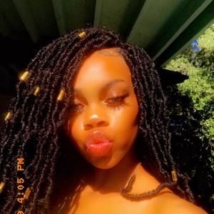 Meet your Posher, Kiara